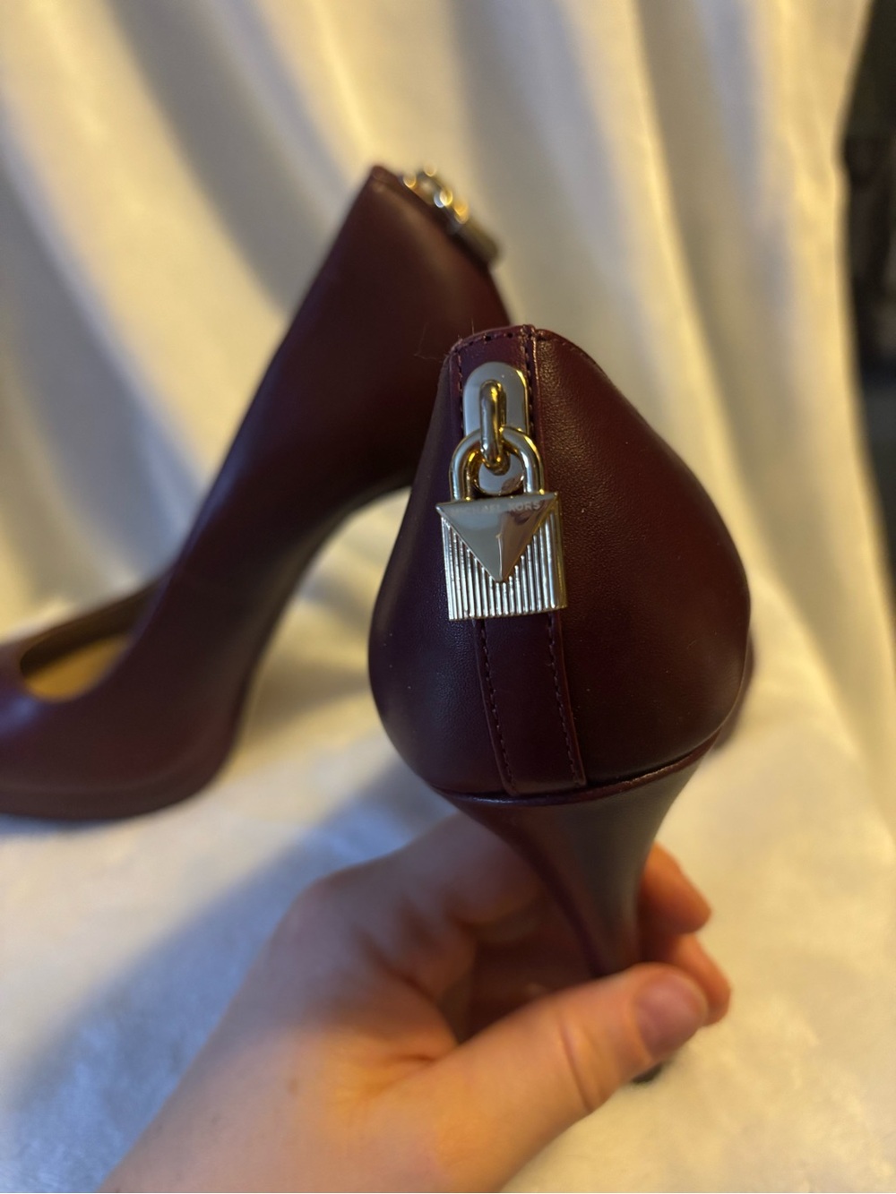 MK Women's Burgundy High Heel Pumps - Classic Platform Stiletto - Picture 3 of 5